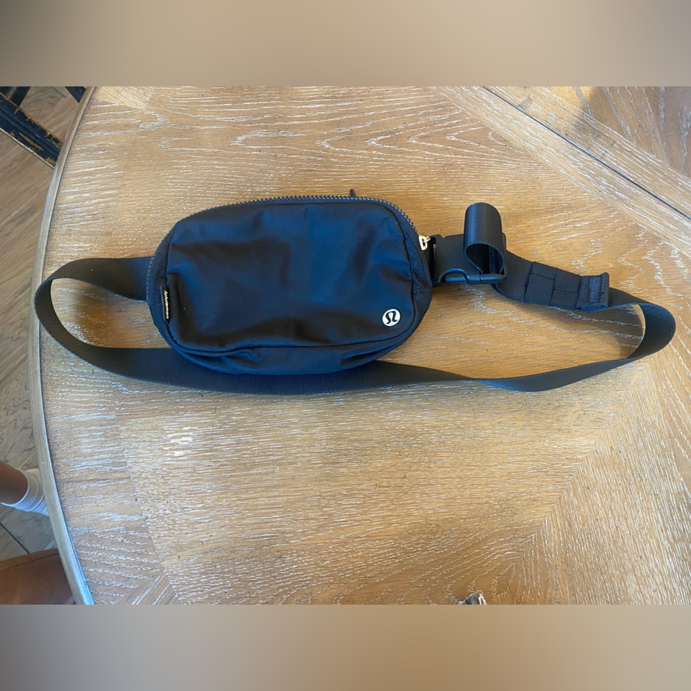Lululemon belt bag